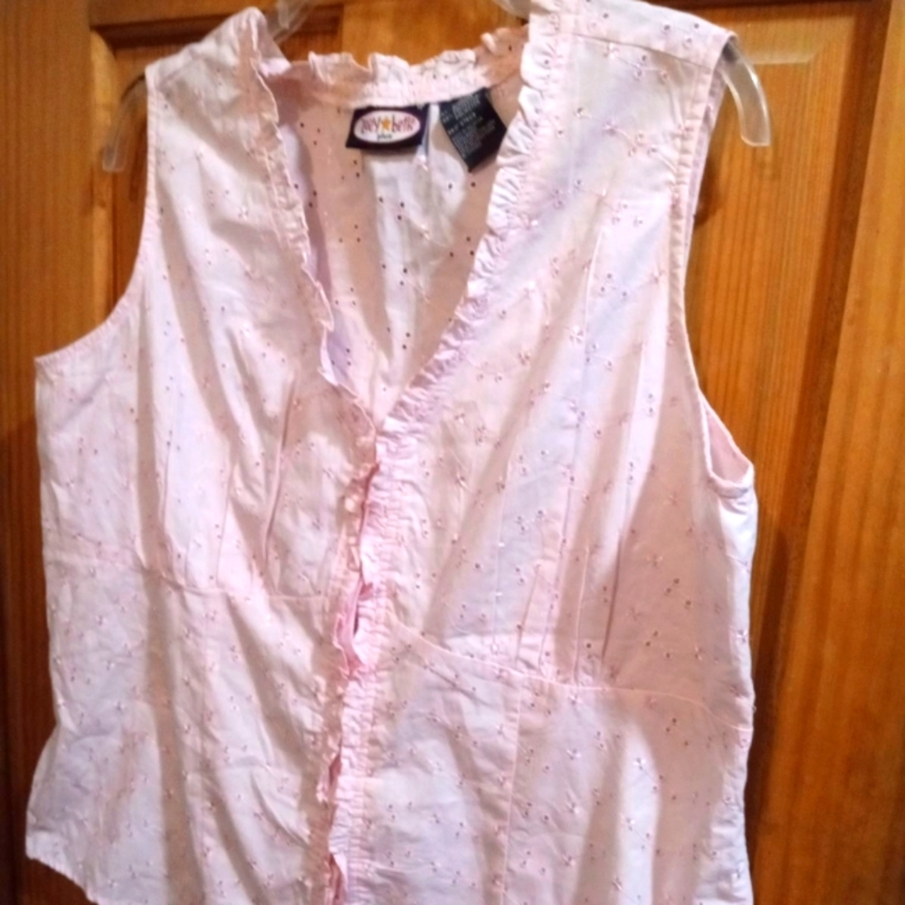Zoey Beth plus sleeveless top pink eyelet Size 2x $15.00
